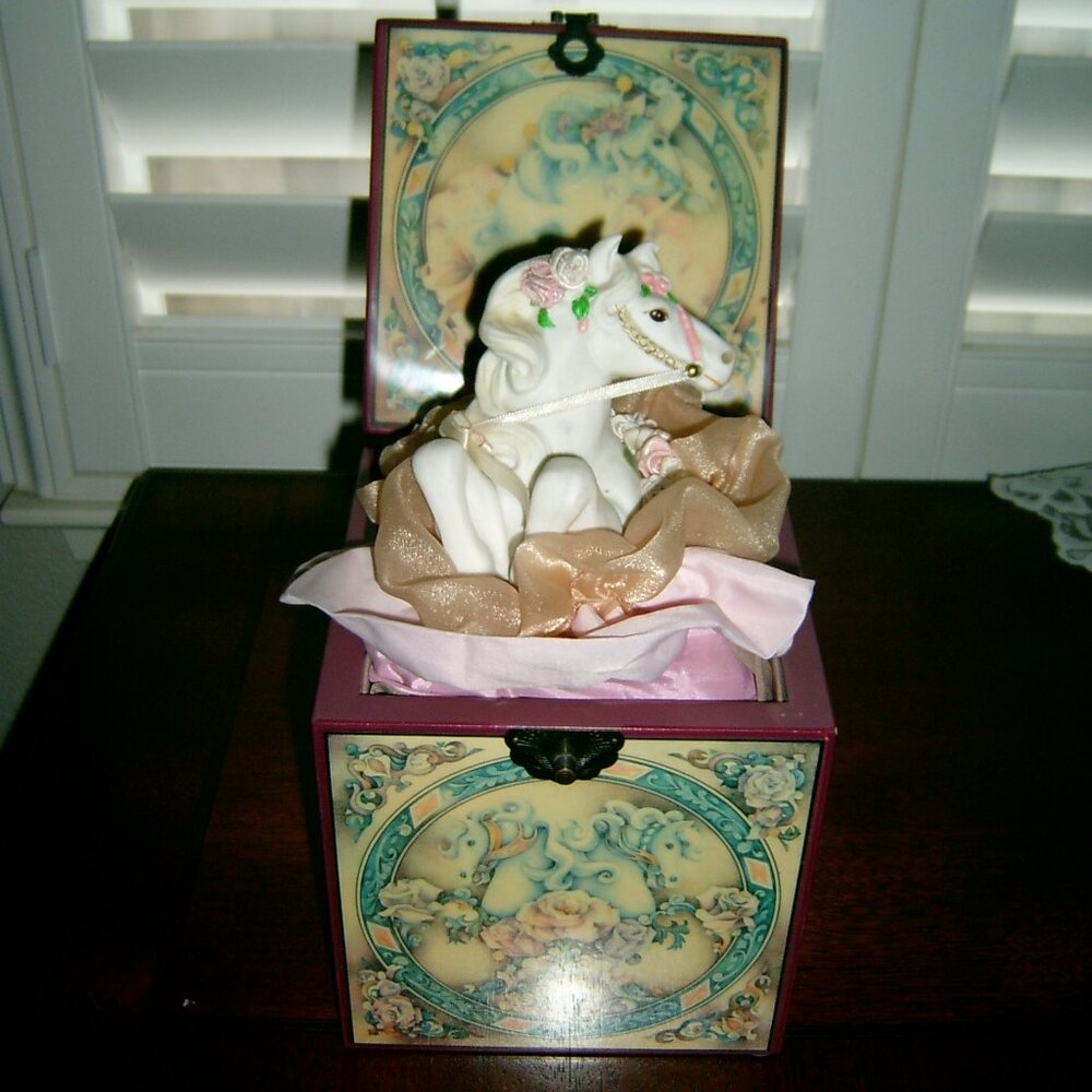 Vintage Enesco A Circus Dream Ladyrose Unicorn Music Jack in the Box